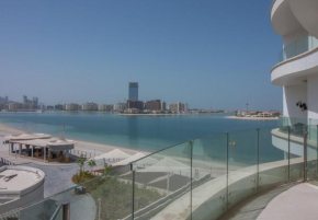 Beautiful Beachfront 2BR FREE Beach Access - Royal Bay